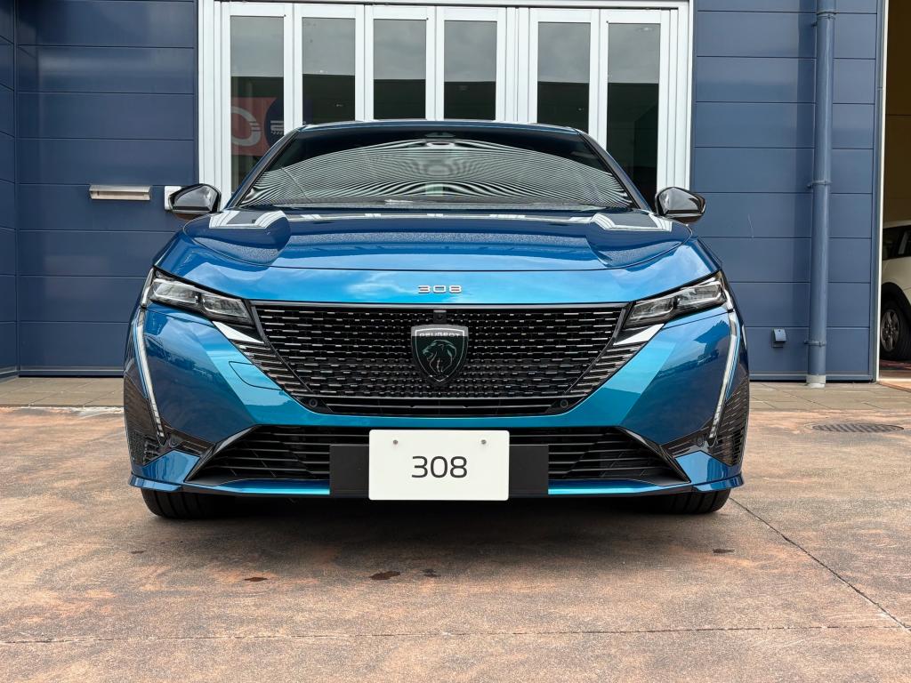 Cセグメント界の新しい風🦁【NEW　308 HYBRID】