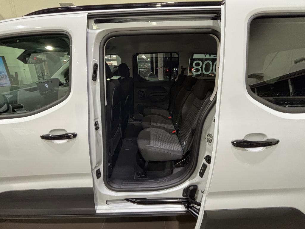 リフターロング展示しています！！