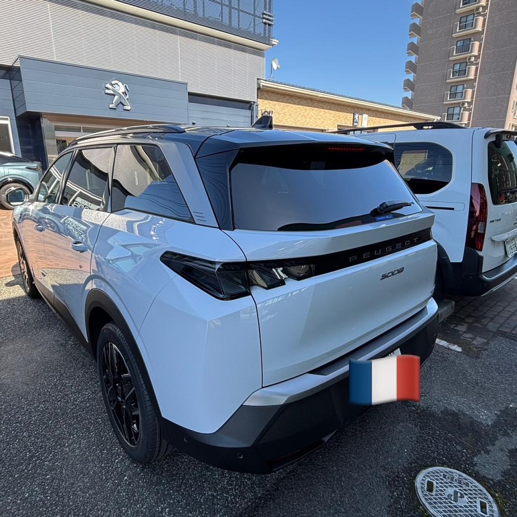 ついに、新型「PEUGEOT 5008」試乗車が到着いたしました！